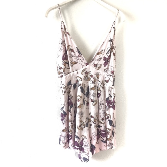 Audrey 3+1 Pants - Audrey 3+1 Pink Purple Floral Plunge Romper Medium